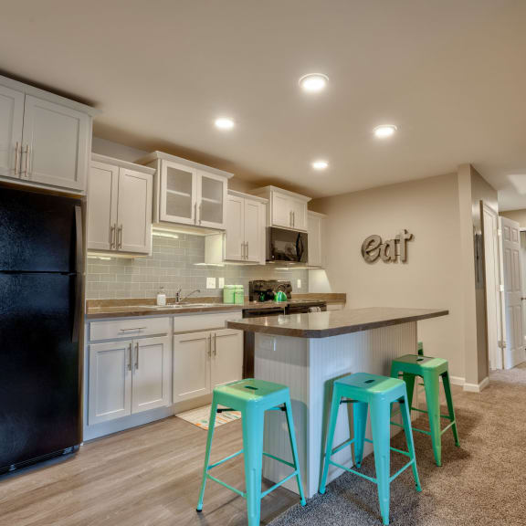 Waterbury Place Apartments near MSU East Lansing Apartments